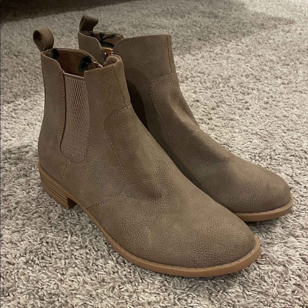 BOC Tan Chelsea Boots